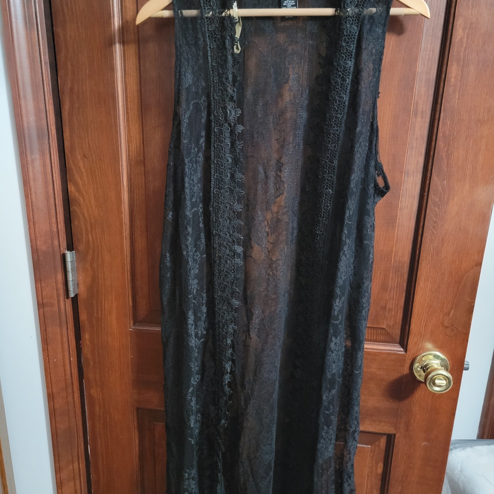 Polly & Esther Black Lace Open-Front Duster